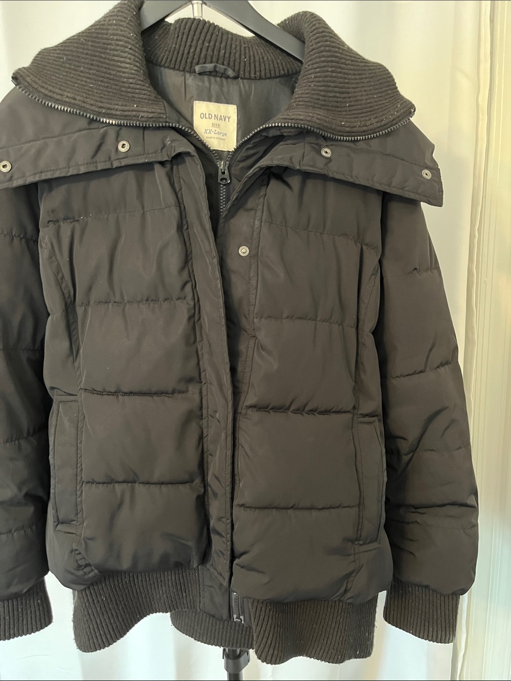 Old Navy Black Quilted Puffer Jacket with Ribbed Collar